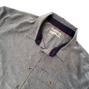 Avalanche‎ Outdoor Supply Co Button Up Men's XL Short Sleeve Blue-ish Gray